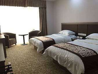 Super 8 Hotel Shanghai Jinshan Shihua Weilinglu Room photo